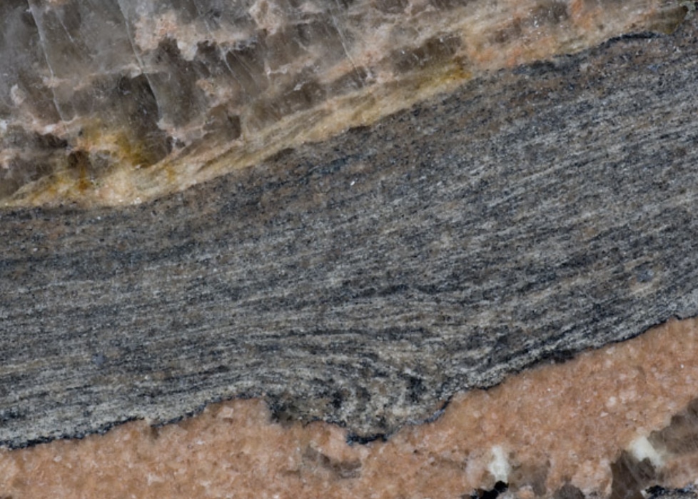 Granit Magma Bordeaux